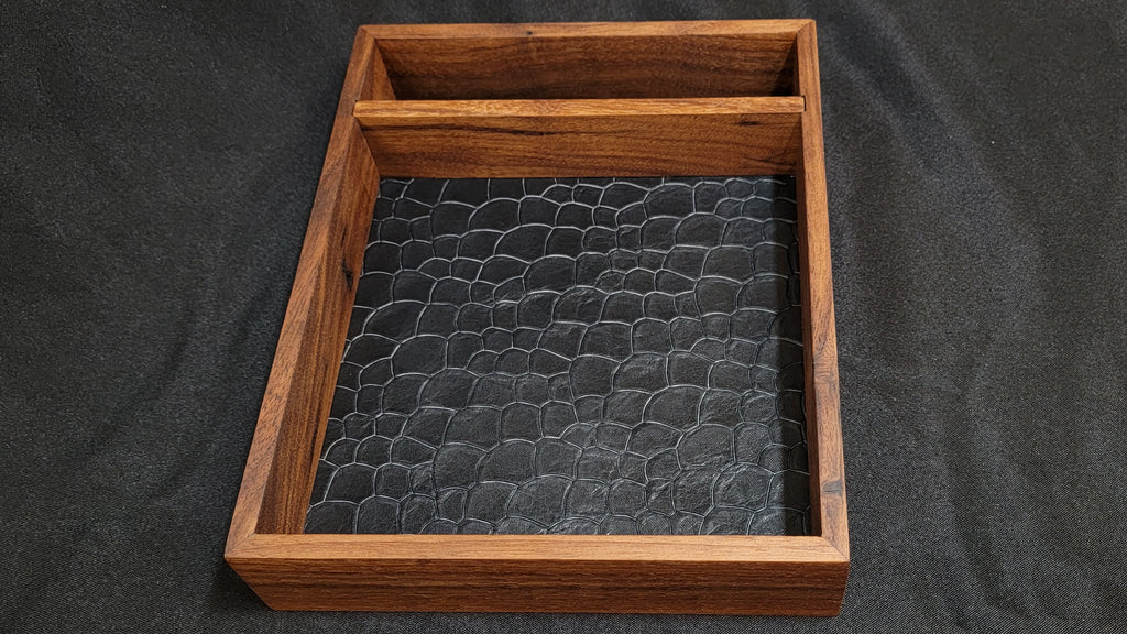 Dice Tray with Removeable Vault - Walnut